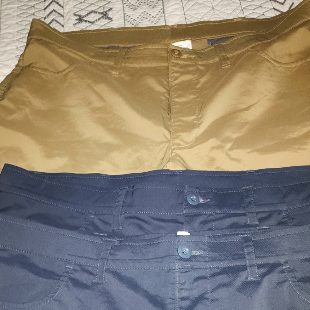 3 pair of men's under armour shorts